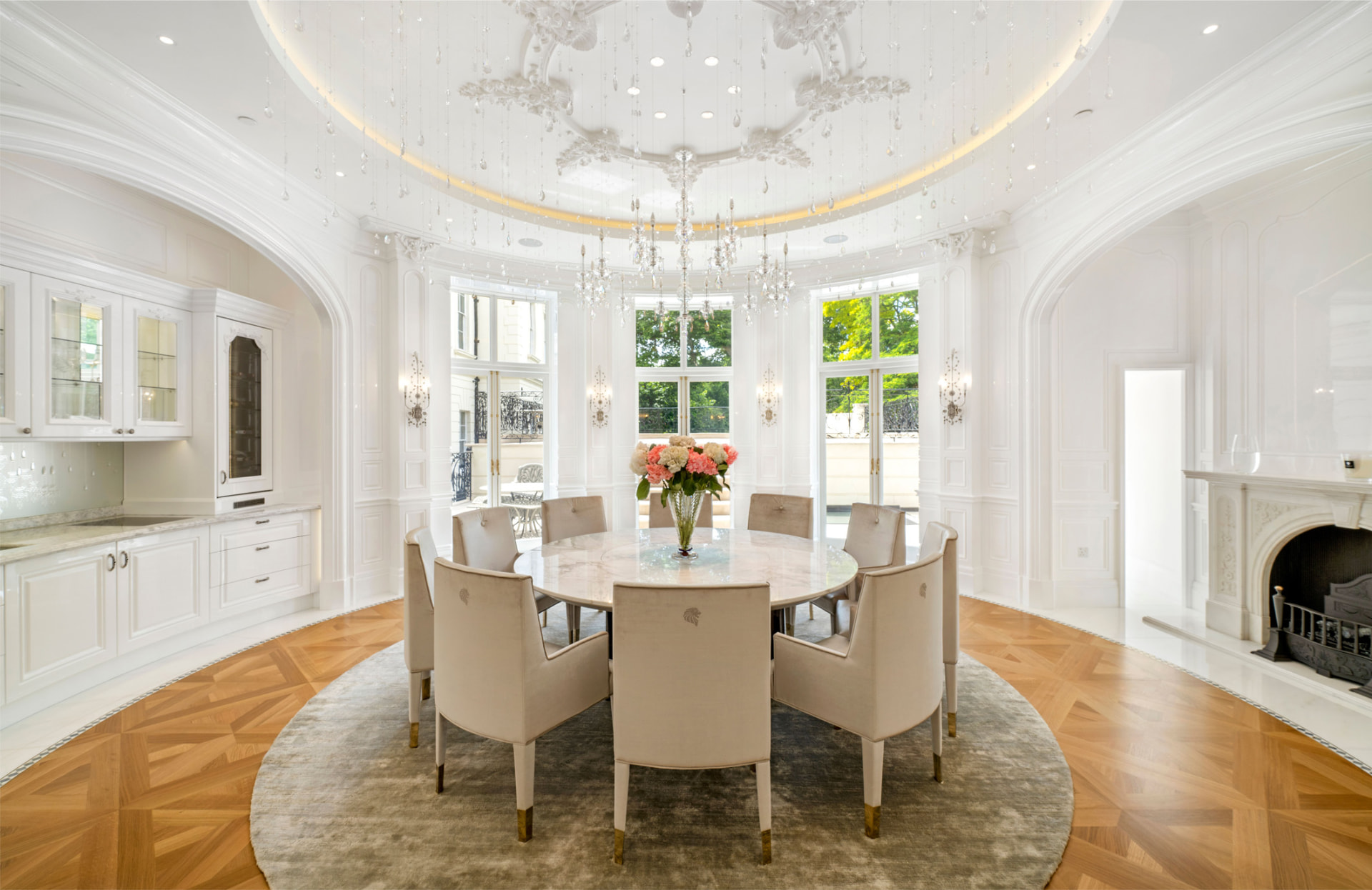 Selwyn House — Dining