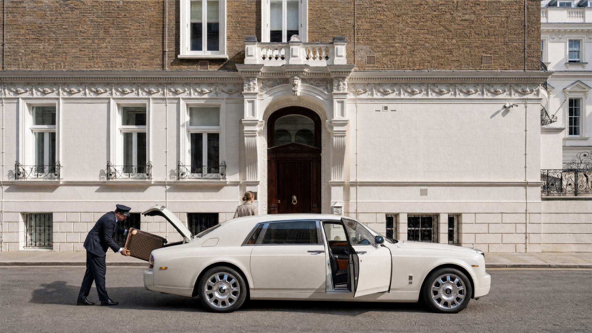 Selwyn House — Services