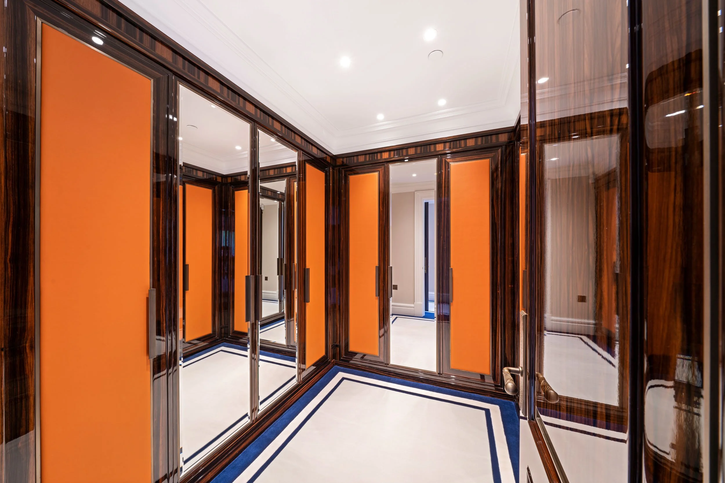 Selwyn House — view 11