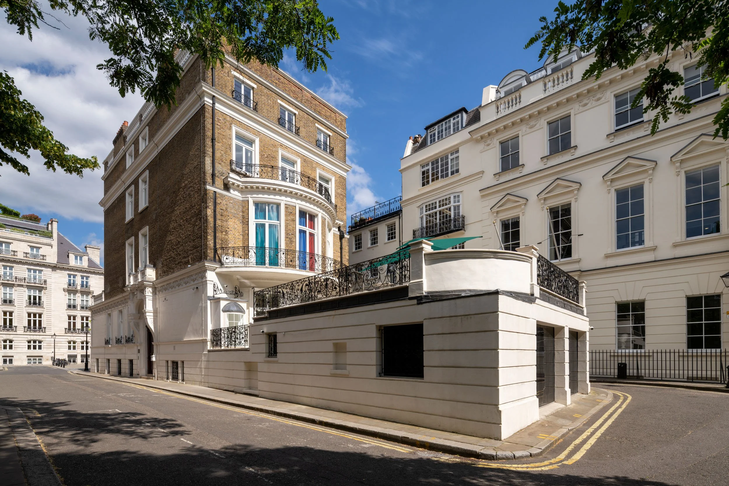 Selwyn House photograph 3