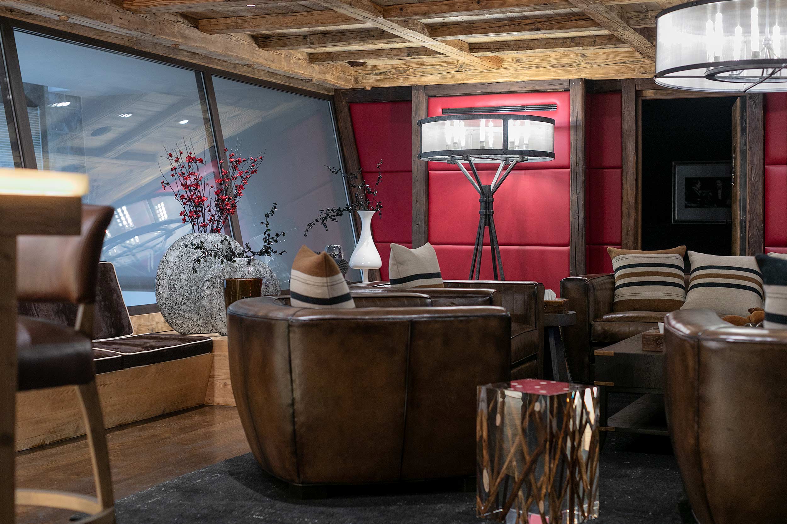 Black Pearl — 8 PREMIUM BEDROOMS 